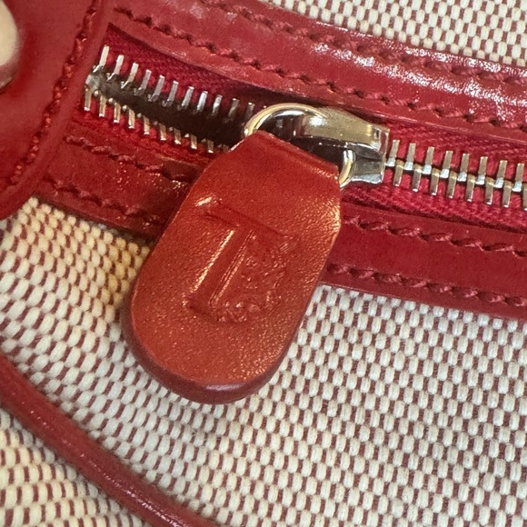 Tod's Beige Canvas Shoulder Bag with red Trim - Picture 8 of 9